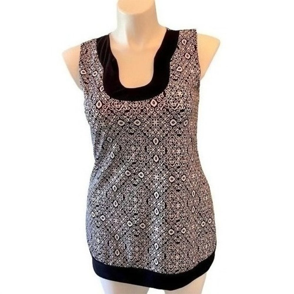 On Carnaby Black and White Sleeveless Top Petite Large